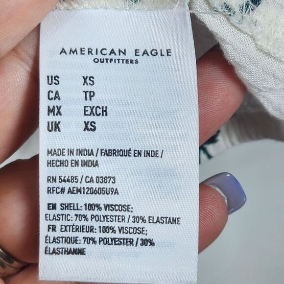 American Eagle White Floral Summer Cropped 3/4 Length Cinched Top Size XS - Picture 4 of 5